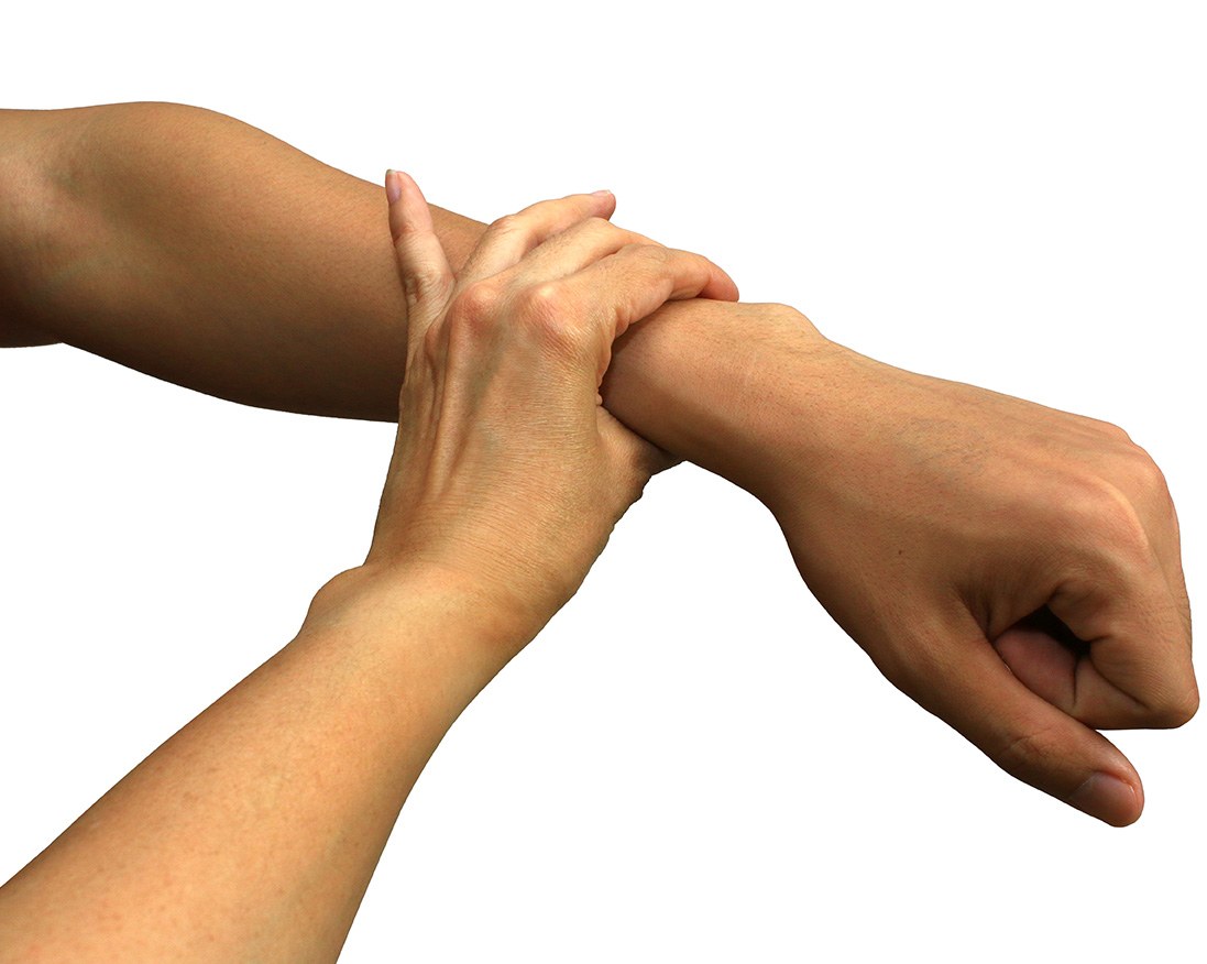 Séance de kinésiologie, test musculaire bras tendu